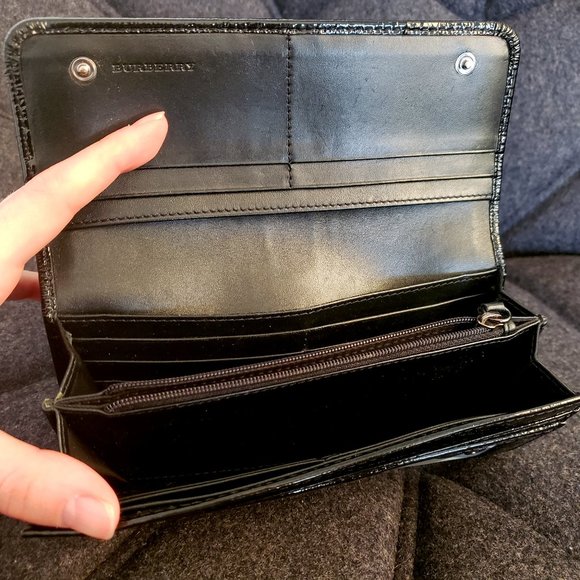 Burberry Continental Wallet - Picture 2 of 3